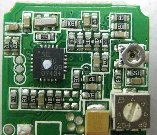 PCBA加工IC元件主要分為DIP及SMD兩大類，DIP 插件的IC，SMD (Surface Mount Device) 表面貼裝元件。